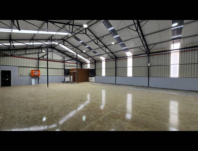 751M² WAREHOUSE TO LET IN EASTLEIGH
